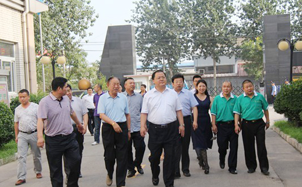 發(fā)展不忘本，心系家鄉(xiāng)情——尹市長蒞臨我公司實(shí)地訪問